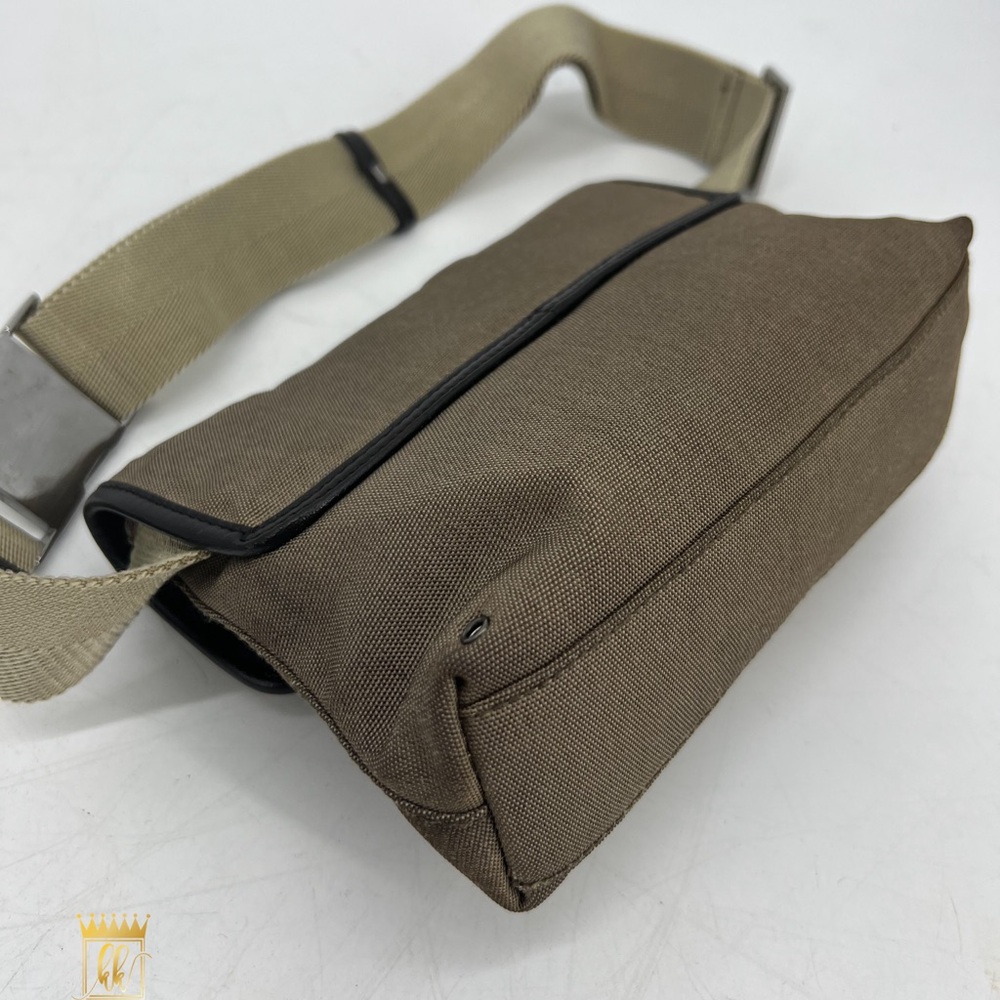 🤎SOLD🤎Gucci belt bag - Picture 9 of 14